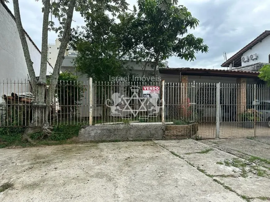 Foto 1 de Casa com 3 Quartos à venda, 148m² em Indaiá, Caraguatatuba