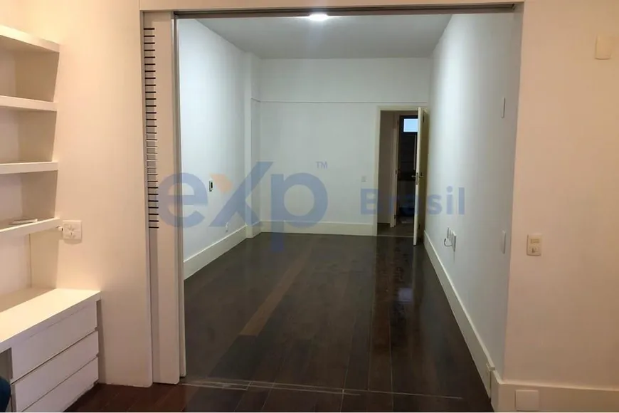 Foto 1 de Apartamento com 4 Quartos à venda, 235m² em Leblon, Rio de Janeiro