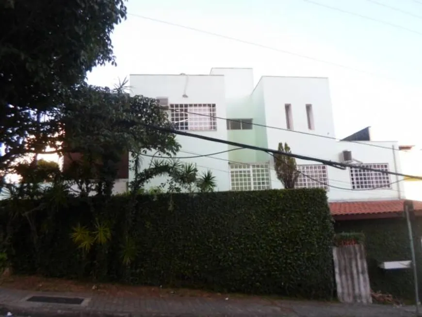 Foto 1 de Sobrado com 6 Quartos à venda, 183m² em Jardim Bela Vista, Santo André