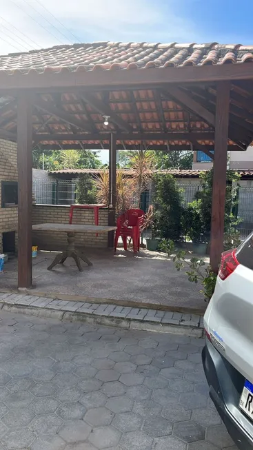 Foto 1 de Casa com 2 Quartos à venda, 160m² em São João do Rio Vermelho, Florianópolis