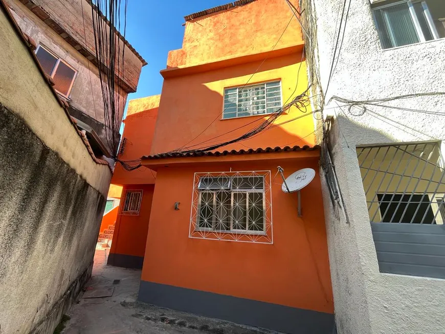 Foto 1 de Casa com 2 Quartos à venda, 65m² em Madureira, Rio de Janeiro