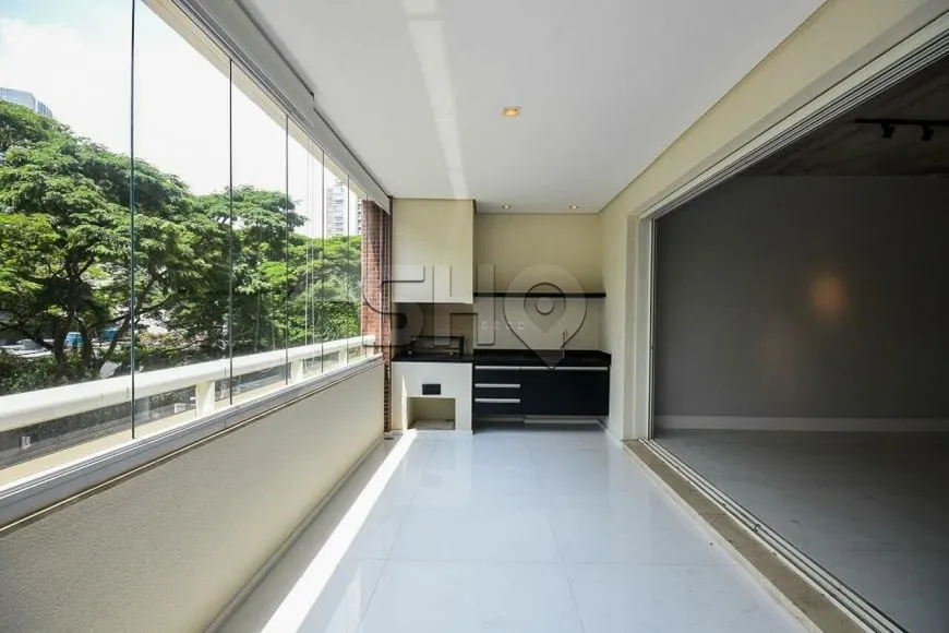 Foto 1 de Apartamento com 3 Quartos à venda, 151m² em Itaim Bibi, São Paulo