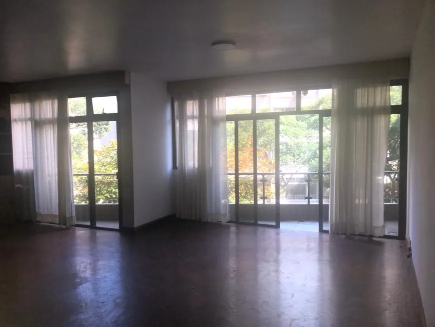 Foto 1 de Apartamento com 3 Quartos à venda, 167m² em Copacabana, Rio de Janeiro