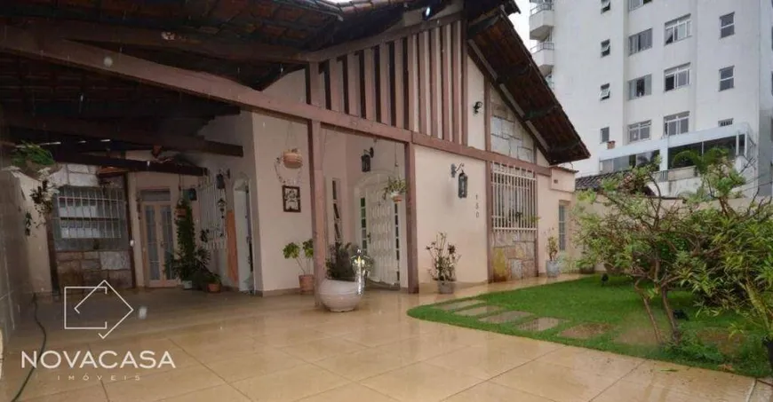 Foto 1 de Casa com 4 Quartos à venda, 220m² em Itapoã, Belo Horizonte