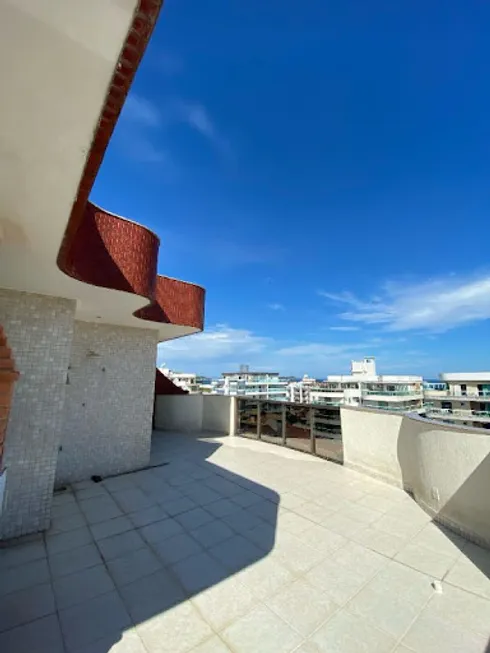 Foto 1 de Cobertura com 5 Quartos à venda, 203m² em Braga, Cabo Frio