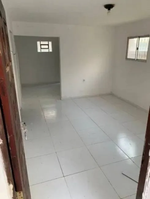 Foto 1 de Casa com 2 Quartos à venda, 72m² em Itacaranha, Salvador