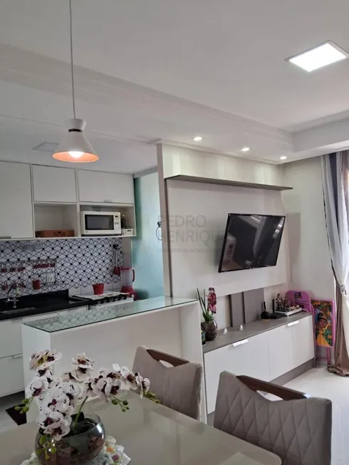 Foto 1 de Apartamento com 2 Quartos à venda, 52m² em Cabula VI, Salvador