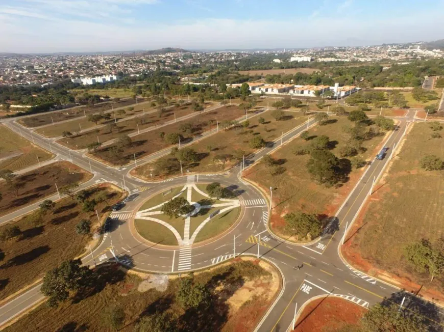 Foto 1 de Lote/Terreno à venda, 300m² em Nova Serrana, Sete Lagoas