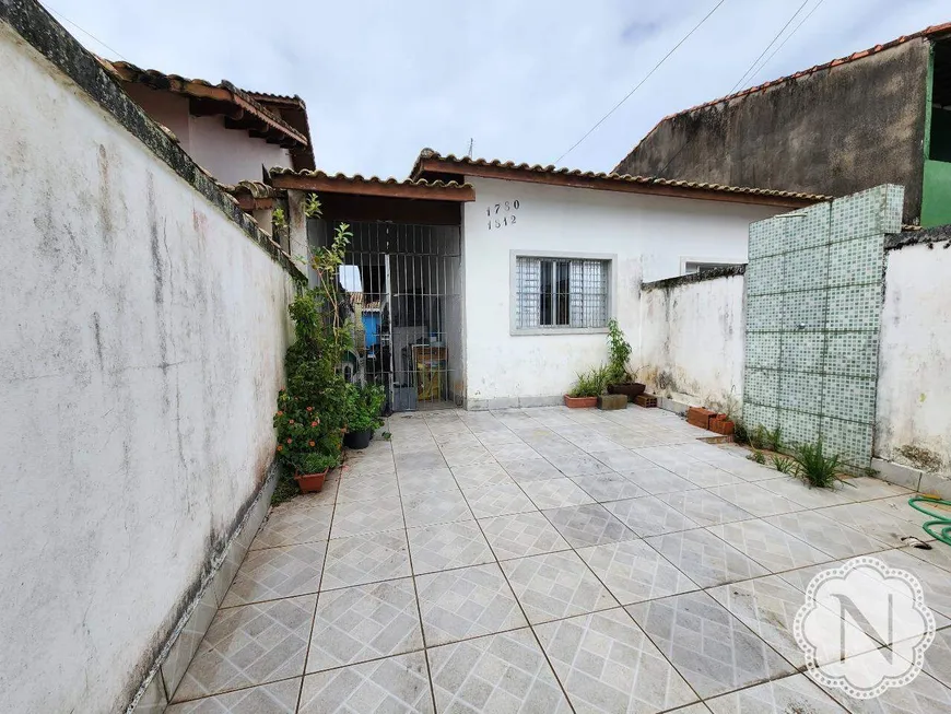 Foto 1 de Casa com 2 Quartos à venda, 63m² em Gaivota Praia, Itanhaém