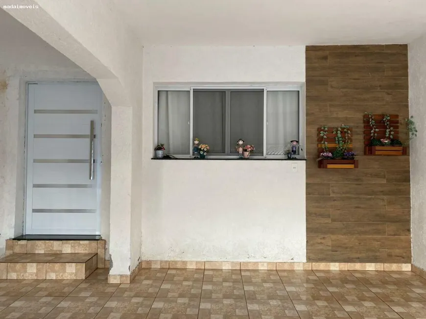 Foto 1 de Casa com 2 Quartos à venda, 150m² em Cezar de Souza, Mogi das Cruzes