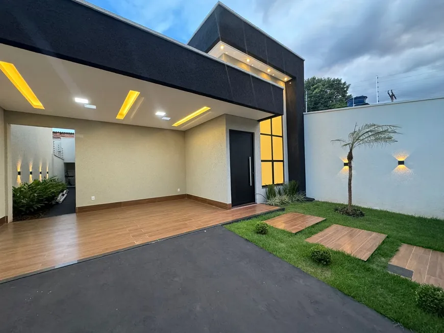 Foto 1 de Casa com 2 Quartos à venda, 131m² em Vila Maria Dilce, Goiânia