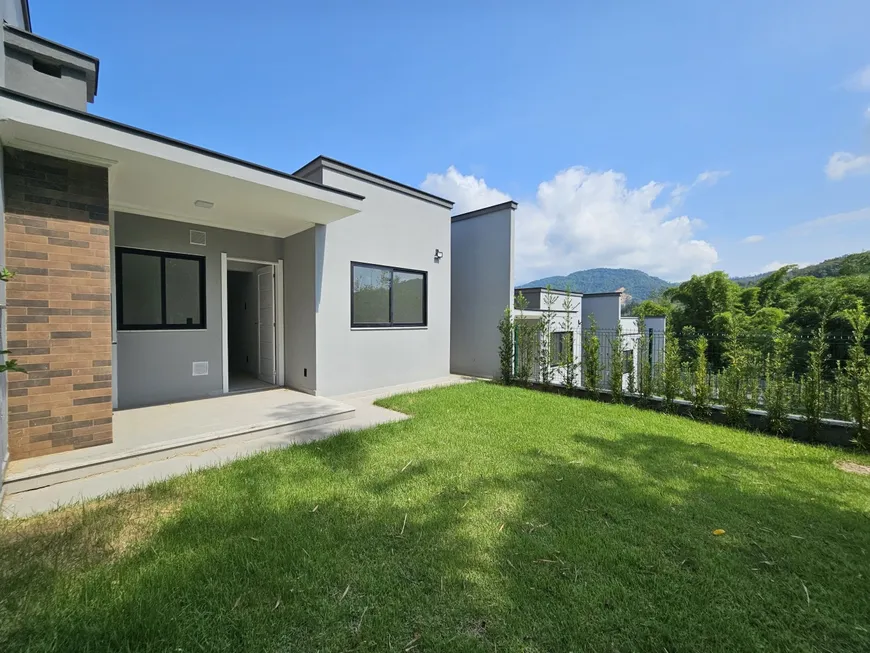 Foto 1 de Sobrado com 3 Quartos à venda, 84m² em Três Rios do Norte, Jaraguá do Sul