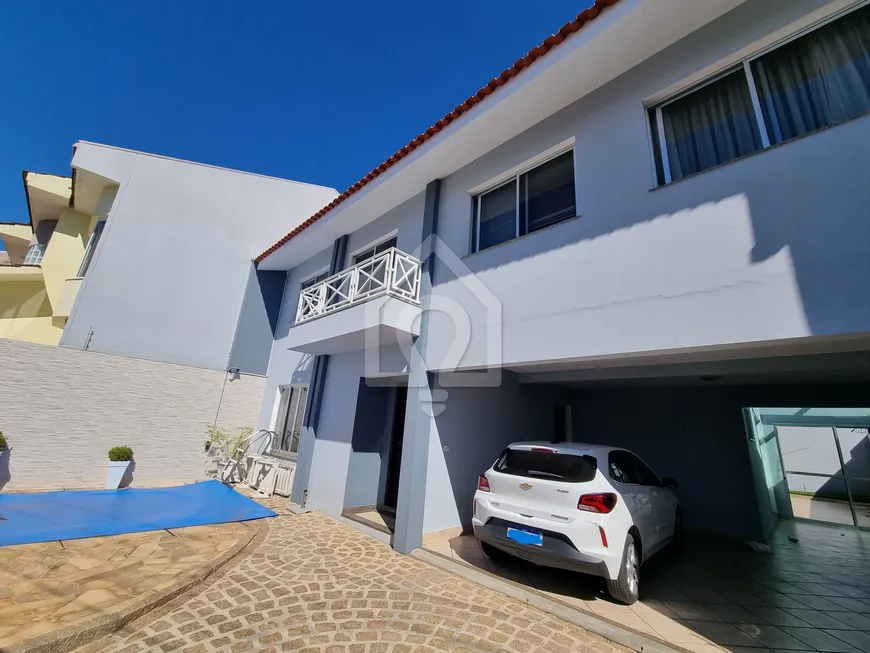 Foto 1 de Casa com 4 Quartos para alugar, 250m² em Órfãs, Ponta Grossa