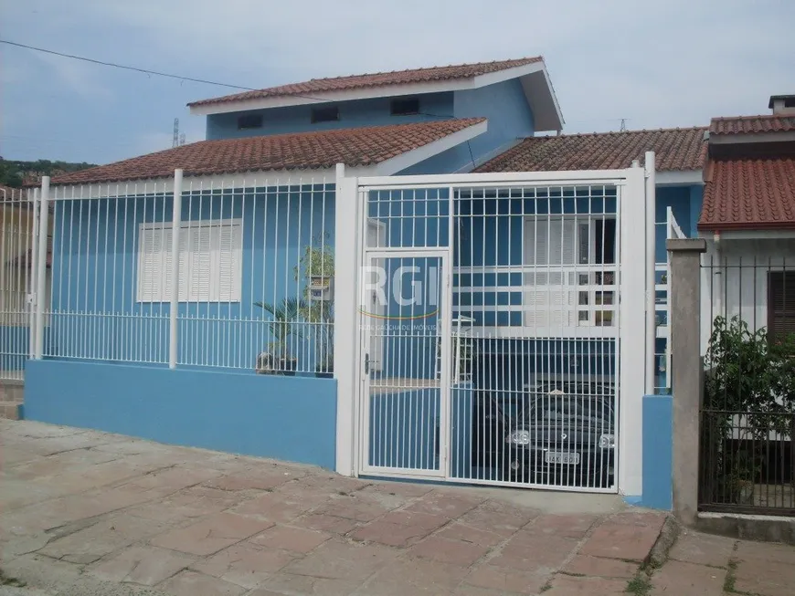 Foto 1 de Casa com 4 Quartos à venda, 183m² em Jardim Carvalho, Porto Alegre