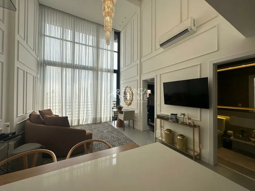 Foto 1 de Apartamento com 2 Quartos para alugar, 110m² em Consolação, São Paulo