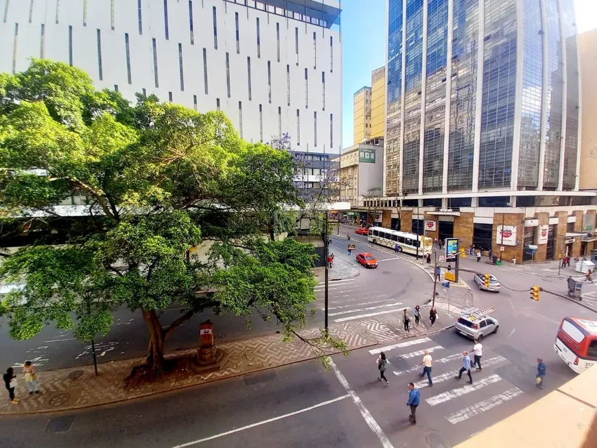 Foto 1 de Apartamento com 3 Quartos para alugar, 220m² em Centro Histórico, Porto Alegre