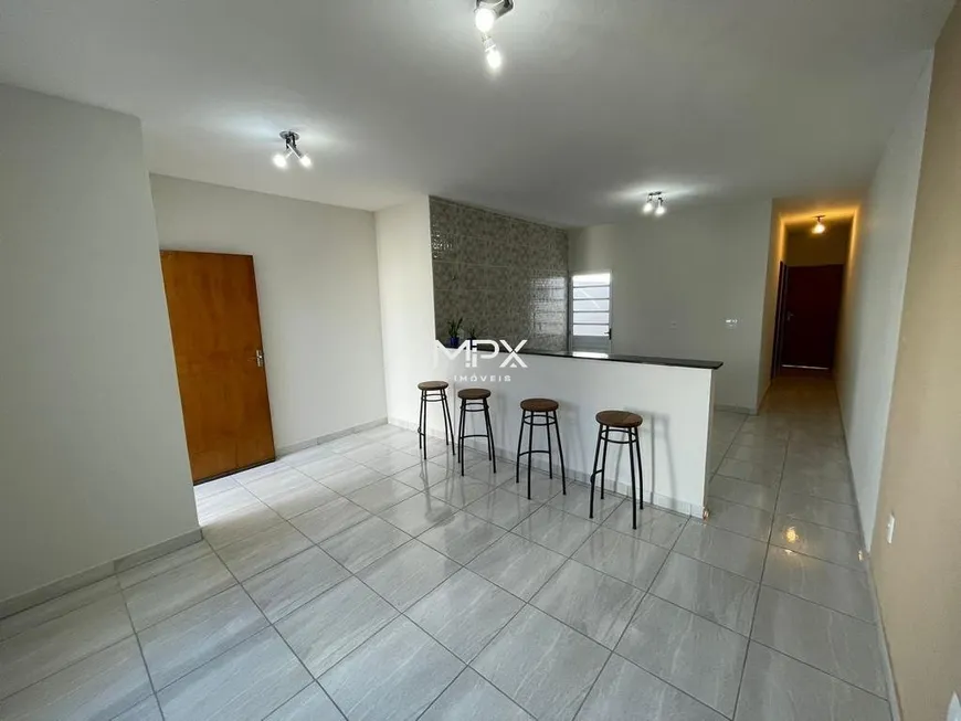 Foto 1 de Casa com 2 Quartos à venda, 64m² em Centro, Rio Claro