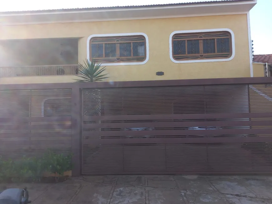 Foto 1 de Sobrado com 4 Quartos à venda, 350m² em Santos Dumont, São José do Rio Preto