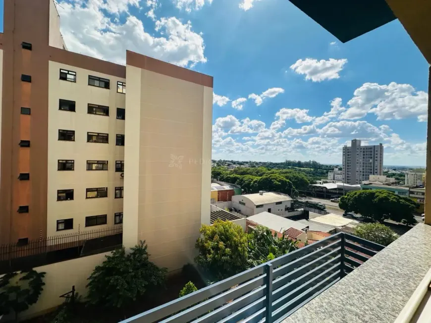 Foto 1 de Apartamento com 2 Quartos à venda, 70m² em Zona 07, Maringá
