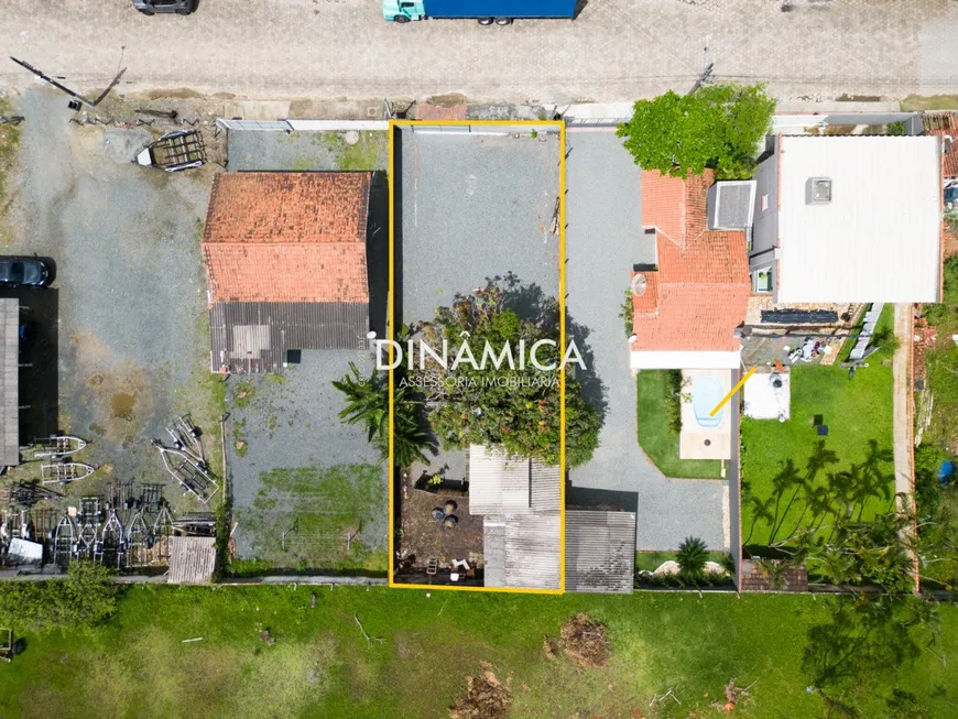 Foto 1 de Lote/Terreno à venda, 396m² em Centro, Balneário Piçarras