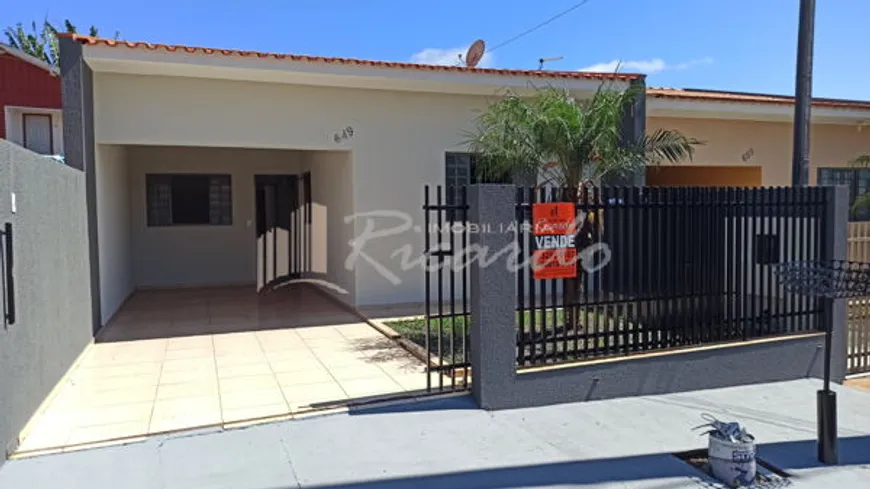 Foto 1 de Casa com 3 Quartos à venda, 70m² em Vila Edio, Arapongas