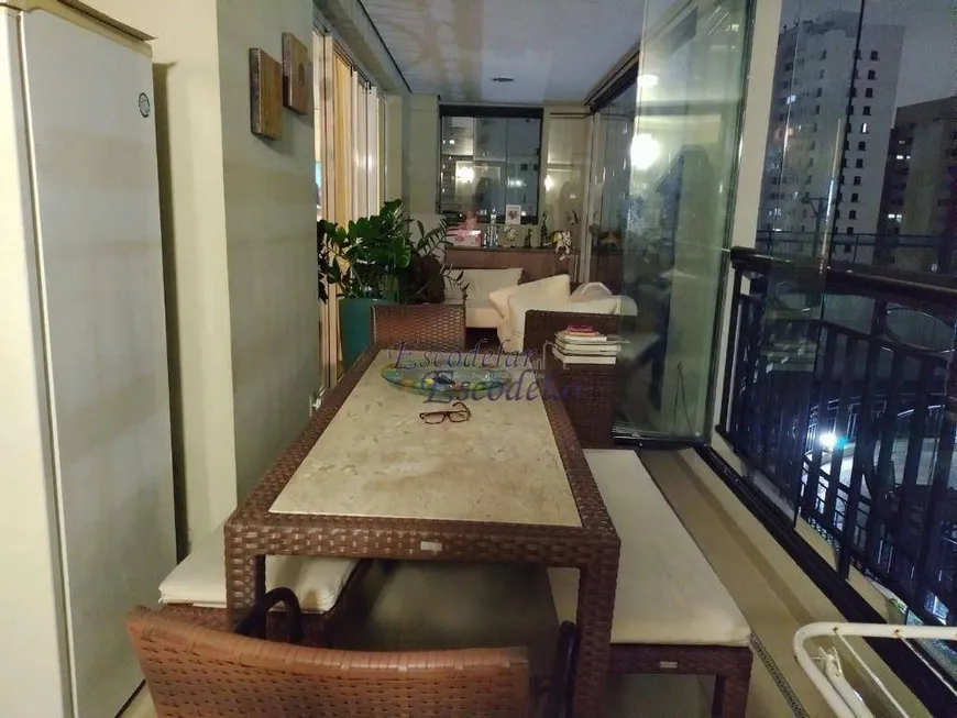 Foto 1 de Apartamento com 3 Quartos para alugar, 189m² em Santana, São Paulo