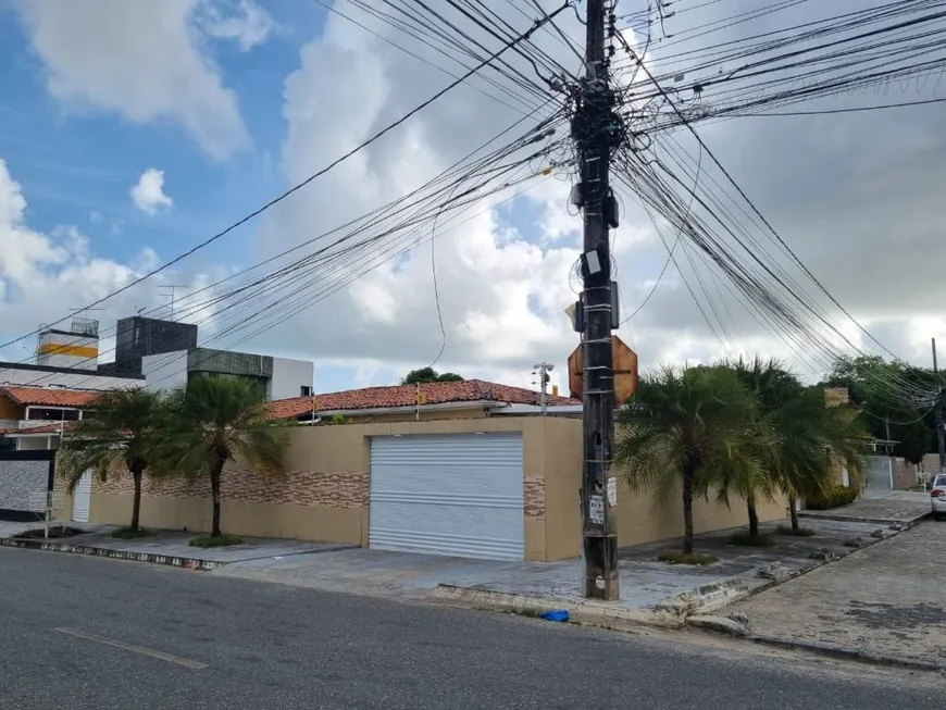 Foto 1 de Casa de Condomínio com 3 Quartos à venda, 233m² em Jardim Cidade Universitária, João Pessoa