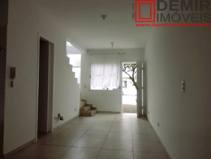 Foto 1 de Casa de Condomínio com 2 Quartos à venda, 71m² em Jardim Arco Iris, Cotia