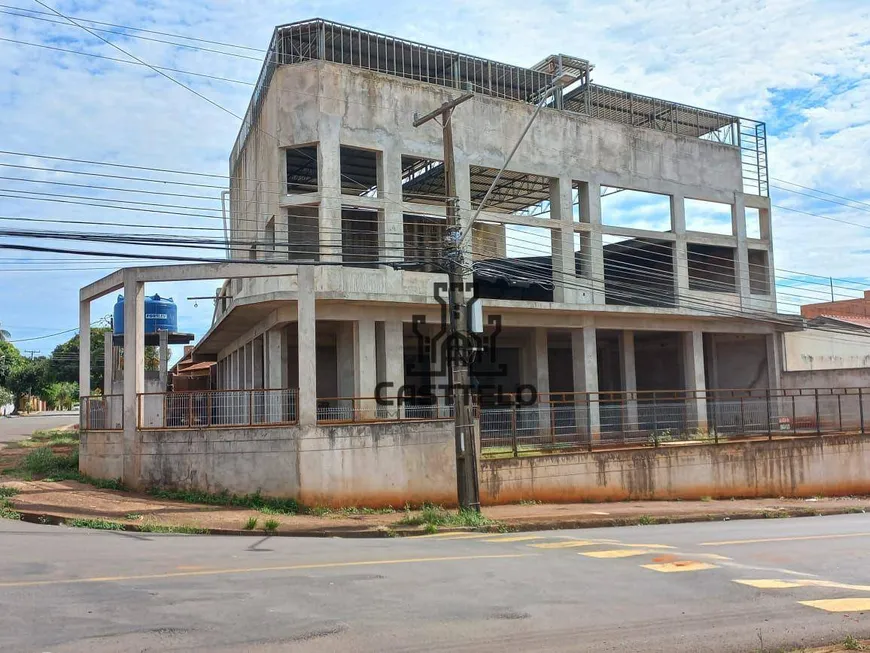 Foto 1 de Galpão/Depósito/Armazém para alugar, 990m² em Jardim das Americas, Londrina