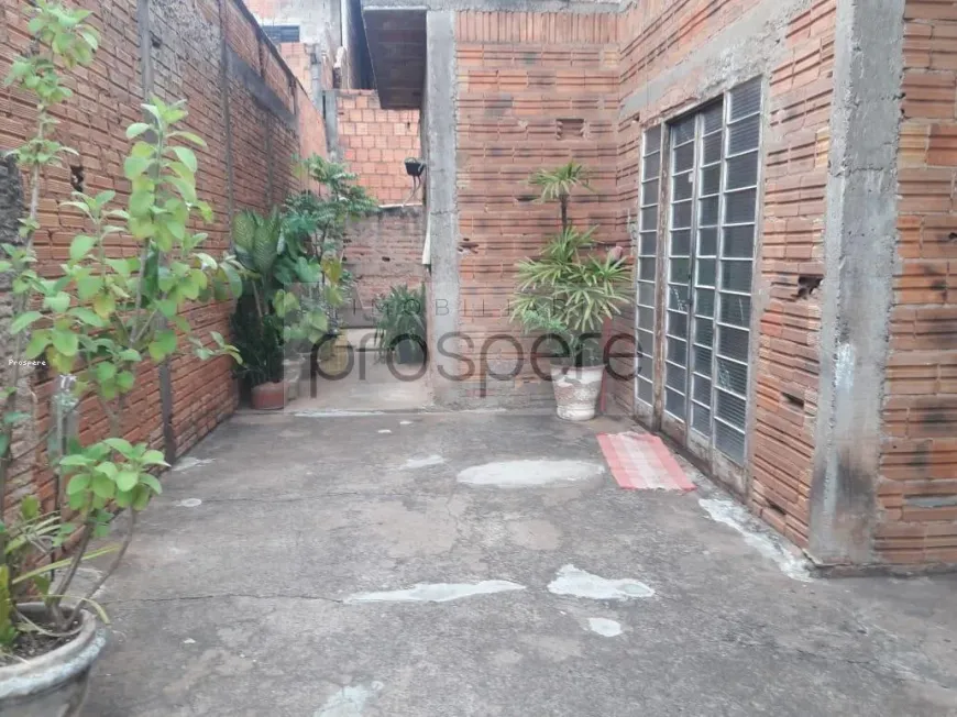 Foto 1 de Casa com 2 Quartos à venda, 135m² em Conjunto Habitacional Jardim Humberto Salvador, Presidente Prudente