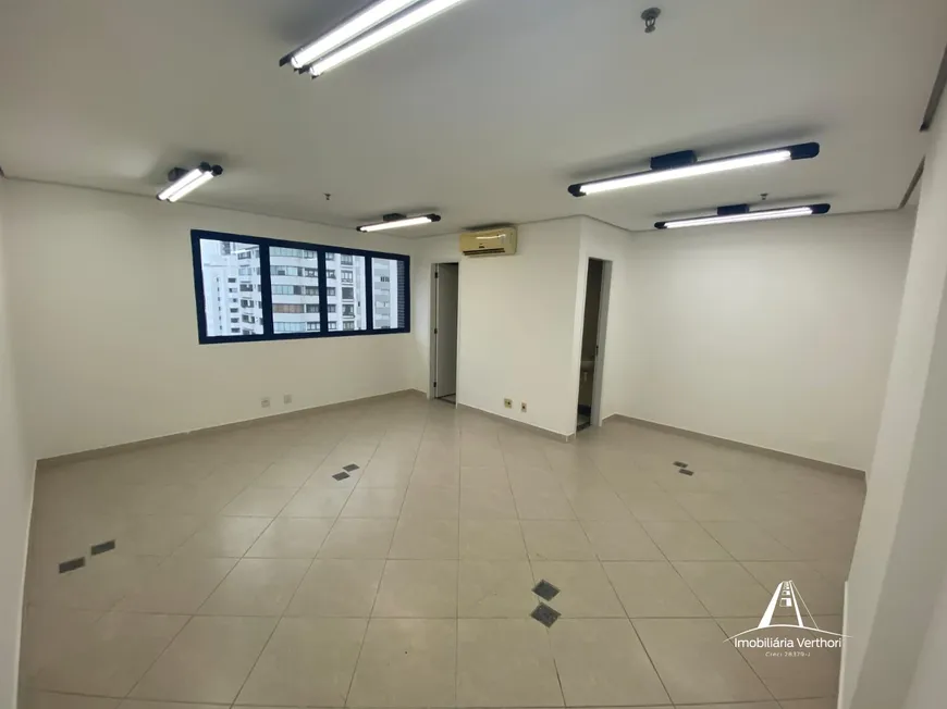 Foto 1 de Sala Comercial para alugar, 35m² em Santo Amaro, São Paulo