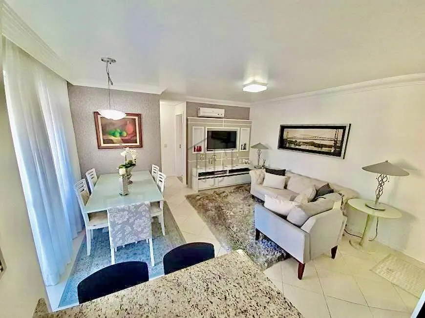 Foto 1 de Apartamento com 2 Quartos à venda, 74m² em Estreito, Florianópolis