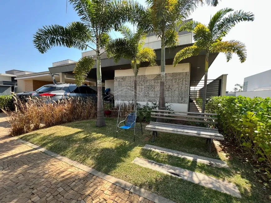 Foto 1 de Casa de Condomínio com 3 Quartos à venda, 200m² em Jardim São Domingos, Marília