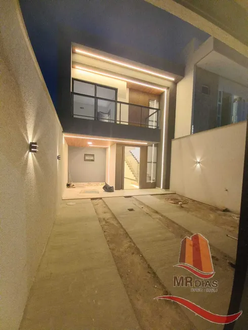 Foto 1 de Sobrado com 4 Quartos à venda, 180m² em Dendê, Fortaleza