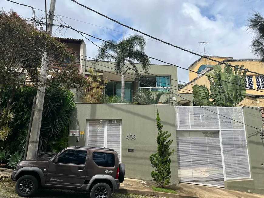 Foto 1 de Casa com 4 Quartos à venda, 340m² em Mangabeiras, Belo Horizonte