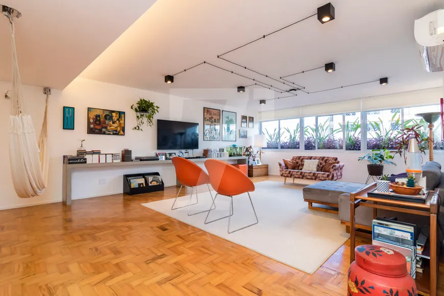 Foto 1 de Apartamento com 4 Quartos à venda, 253m² em Higienópolis, São Paulo