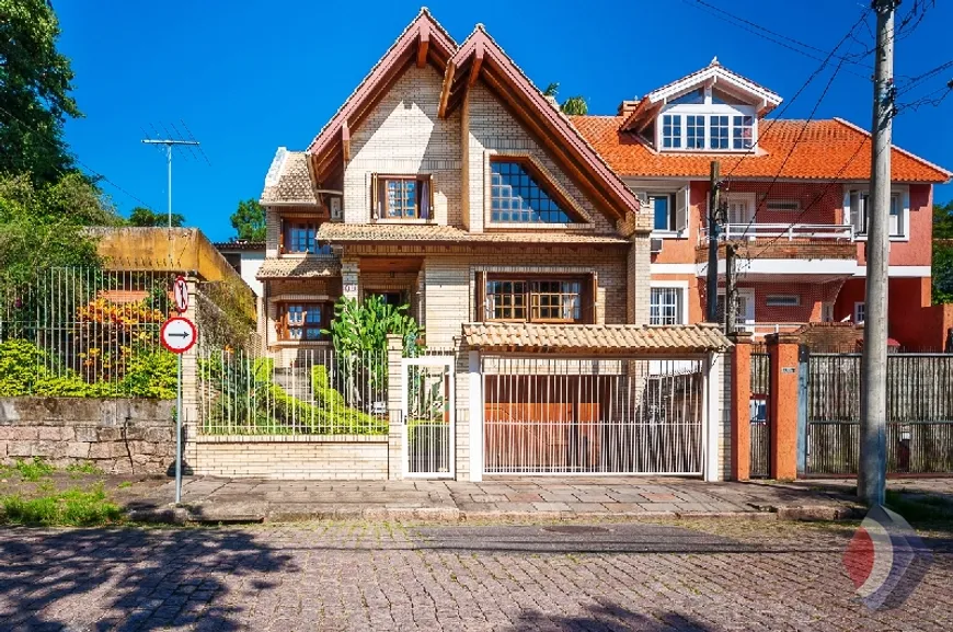 Foto 1 de Casa com 3 Quartos à venda, 283m² em Tristeza, Porto Alegre