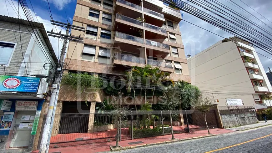 Foto 1 de Apartamento com 4 Quartos à venda, 192m² em Centro, Nova Friburgo