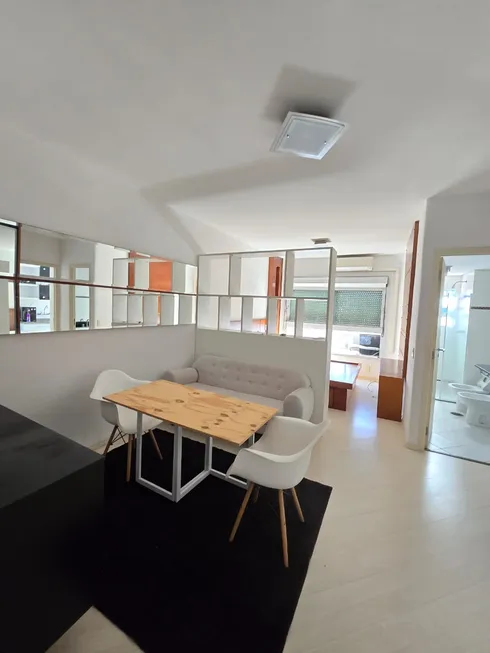 Foto 1 de Apartamento com 1 Quarto para alugar, 40m² em Jardins, São Paulo