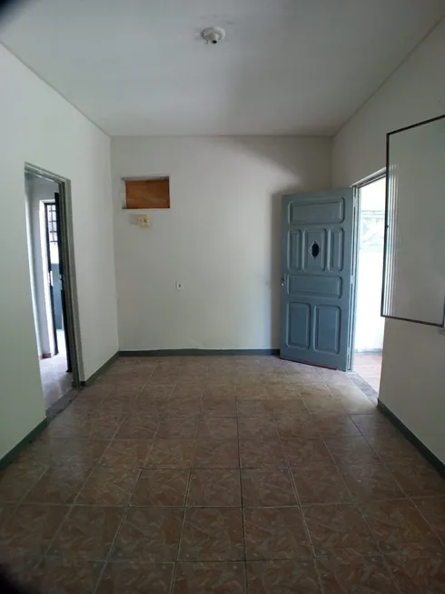 Foto 1 de Casa com 2 Quartos para alugar, 62m² em Ramos, Rio de Janeiro