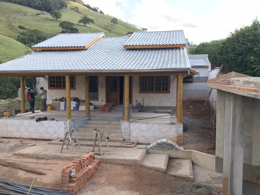 Foto 1 de Fazenda/Sítio com 2 Quartos à venda, 1200m² em Morro Grande, Itajubá