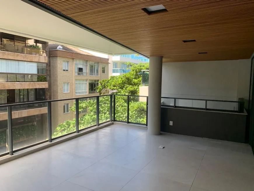 Foto 1 de Apartamento com 4 Quartos à venda, 215m² em Leblon, Rio de Janeiro