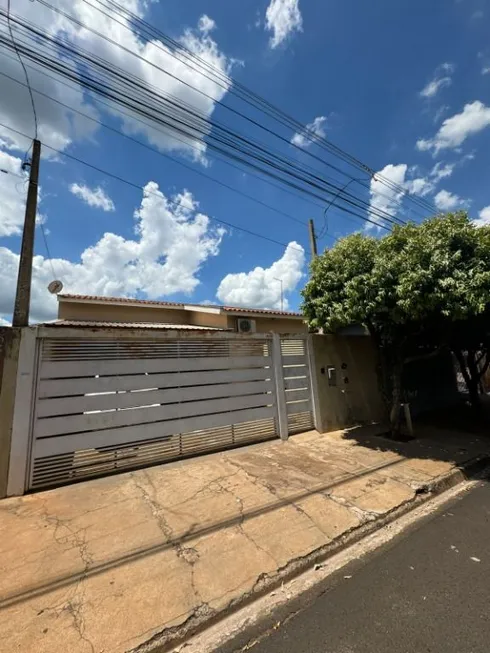 Foto 1 de Casa com 2 Quartos à venda, 80m² em , Guapiaçu