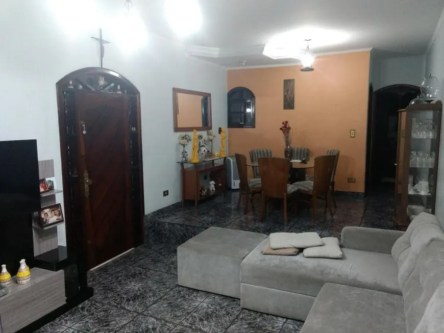 Foto 1 de Sobrado com 3 Quartos à venda, 266m² em Vila Eldizia, Santo André