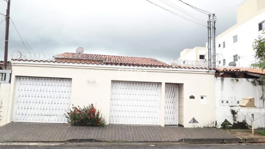 Foto 1 de Casa com 3 Quartos à venda, 204m² em Maravilha, Uberlândia