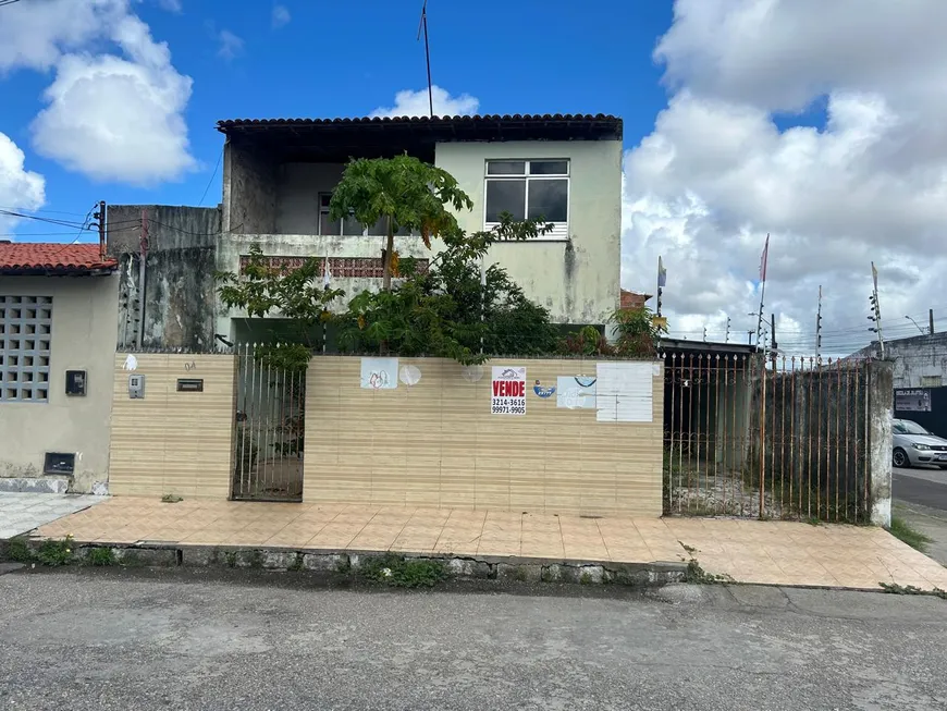 Foto 1 de Casa com 4 Quartos à venda, 200m² em Aeroporto, Aracaju