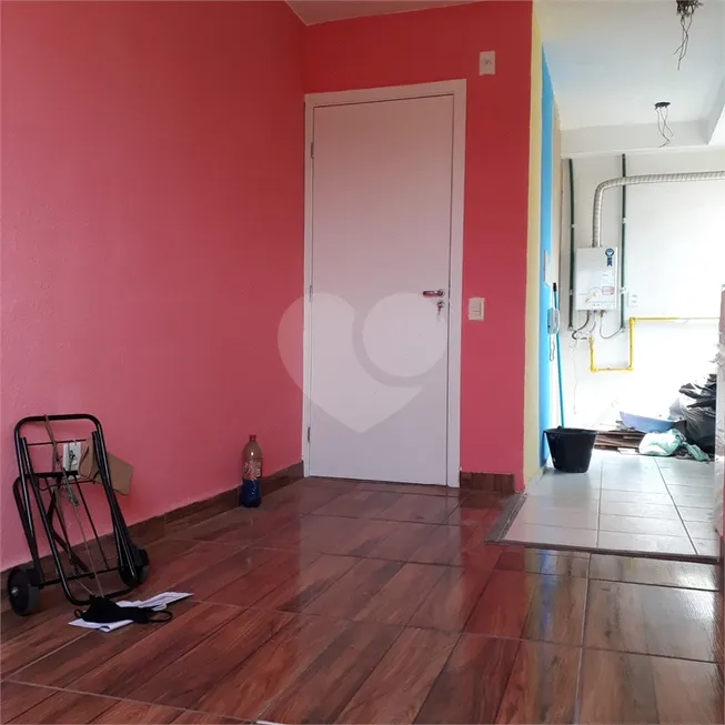 Foto 1 de Apartamento com 2 Quartos à venda, 38m² em Itaquera, São Paulo