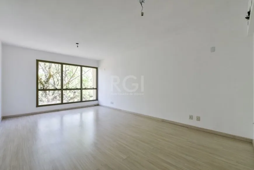 Foto 1 de Sala Comercial para alugar, 28m² em Tristeza, Porto Alegre