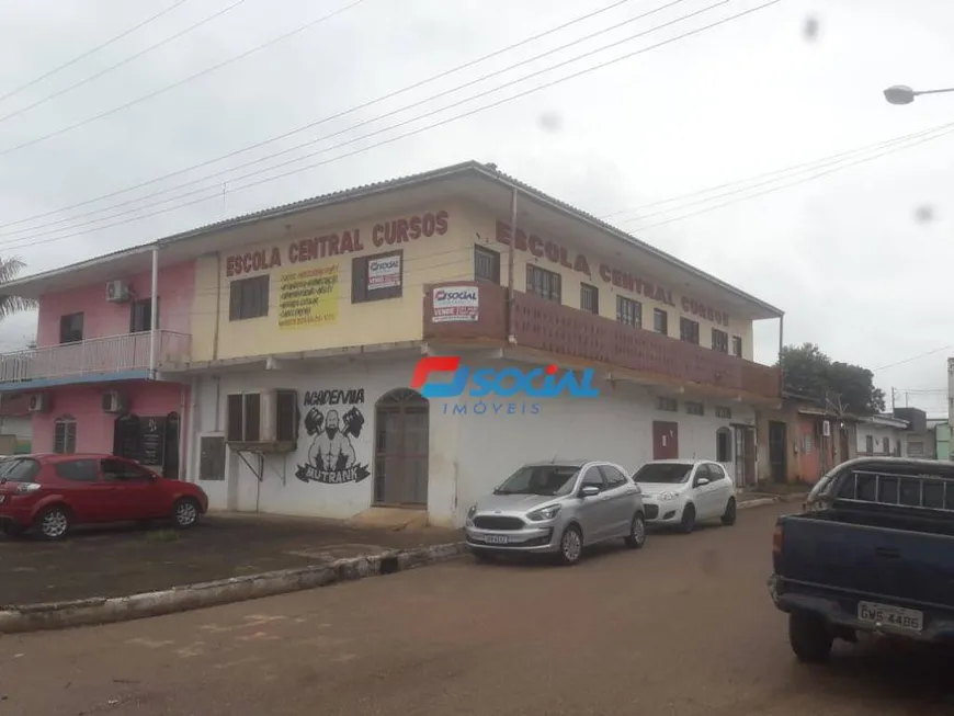 Foto 1 de Sobrado com 1 Quarto à venda, 300m² em Centro, Candeias do Jamari