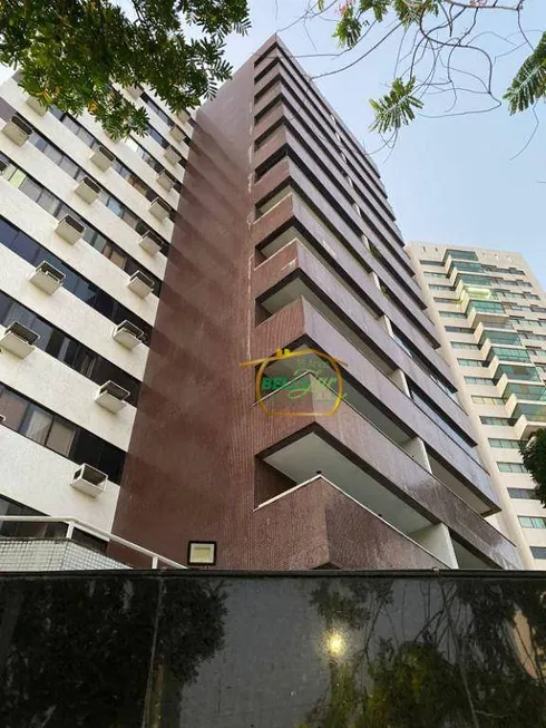 Foto 1 de Apartamento com 4 Quartos à venda, 180m² em Casa Forte, Recife